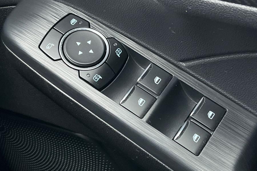 Ford KUGA Photo autoimg-c125a6abded367cb1bf44b8b9407f4d2f2eb26c7.jpg