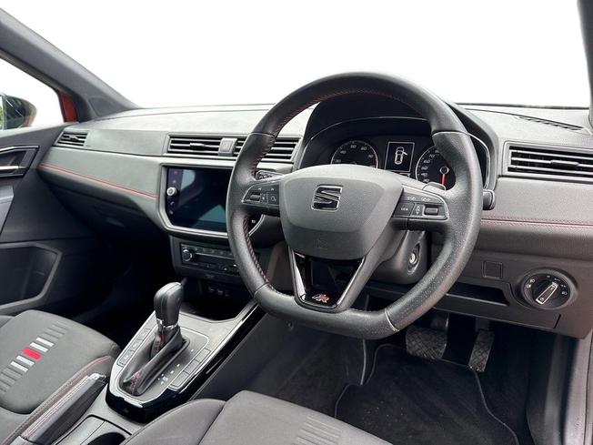SEAT ARONA Photo 6