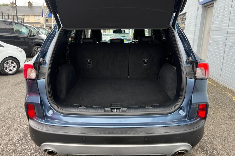 Ford KUGA Photo autoimg-c12827797815f90f16f57615b4d022a56bf5a5d0.jpg