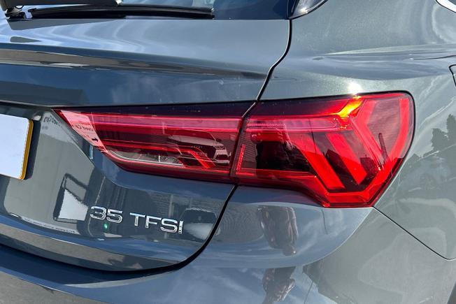 AUDI Q3 Photo 59