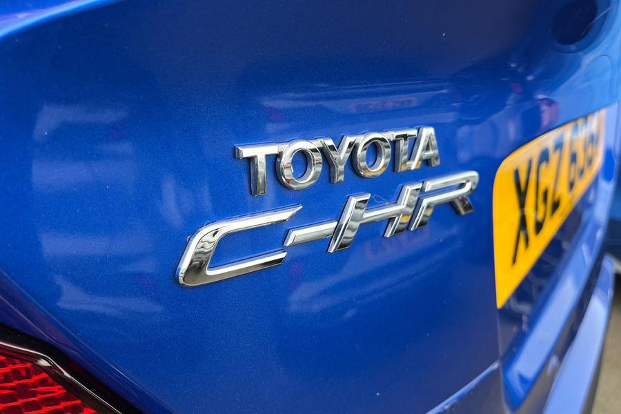 Toyota C-HR Photo autoimg-c12a1bd846e3c27776f962c1d91013b07b6f6258.jpg