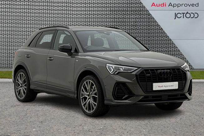 Audi Q3 Photo 1