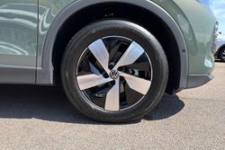 VOLKSWAGEN Tiguan Photo 5