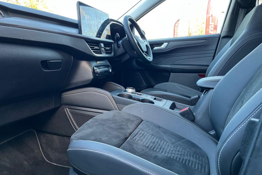 Ford KUGA Photo autoimg-c135661d310fc5d7ce4dc8de1447296e163636d5.jpg