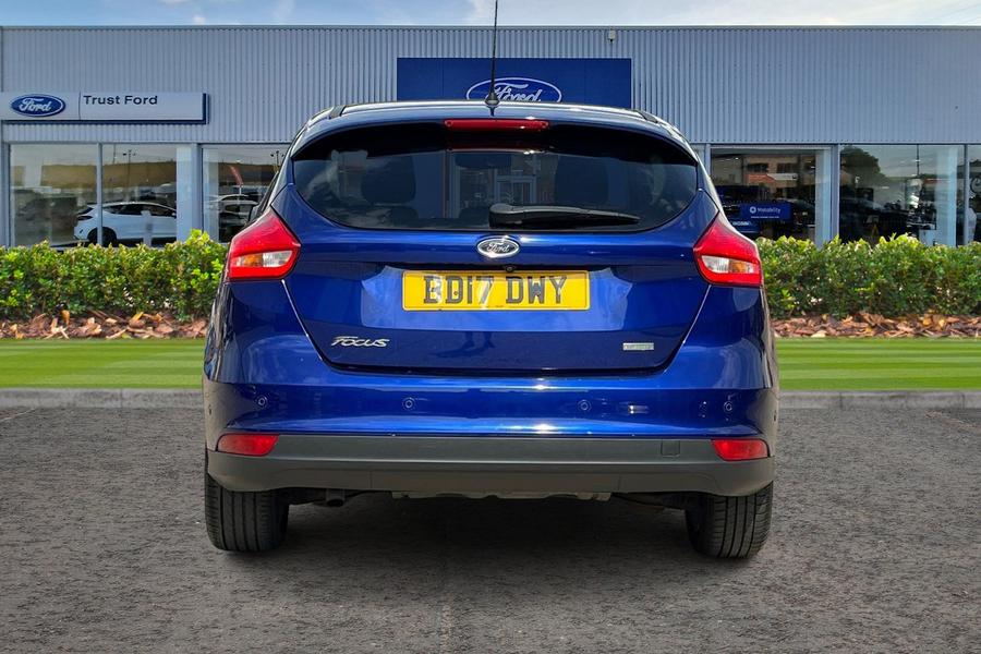 Ford Focus Photo autoimg-c13fe653366185dcc8920f3f4302ecb3abf7cf50.jpg