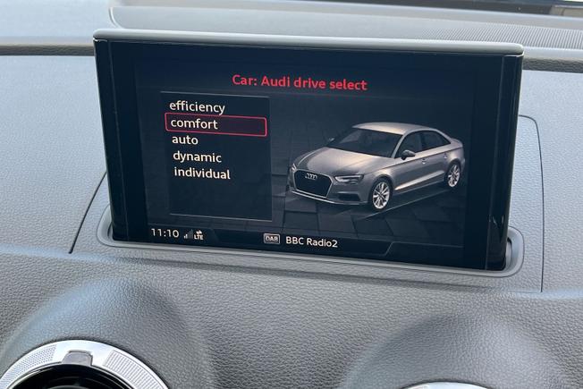 AUDI S3 Photo 33