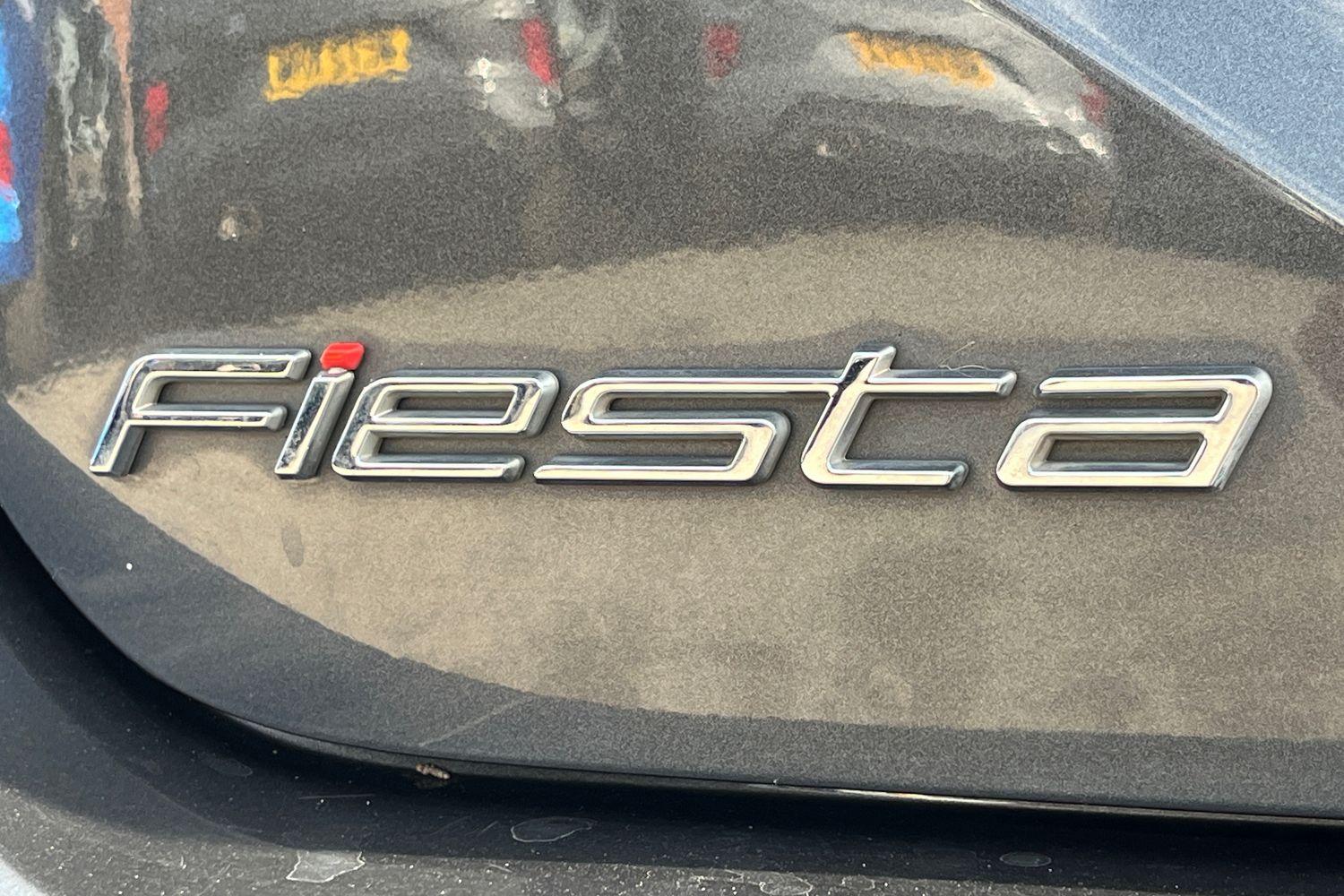 Ford FIESTA Photo 39