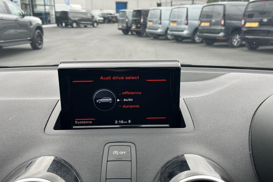 Audi A1 Photo autoimg-c146fa85f3b3ae191f6bec1158bb82e4fe6be306.jpg