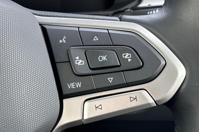 Volkswagen T-Roc Photo 17