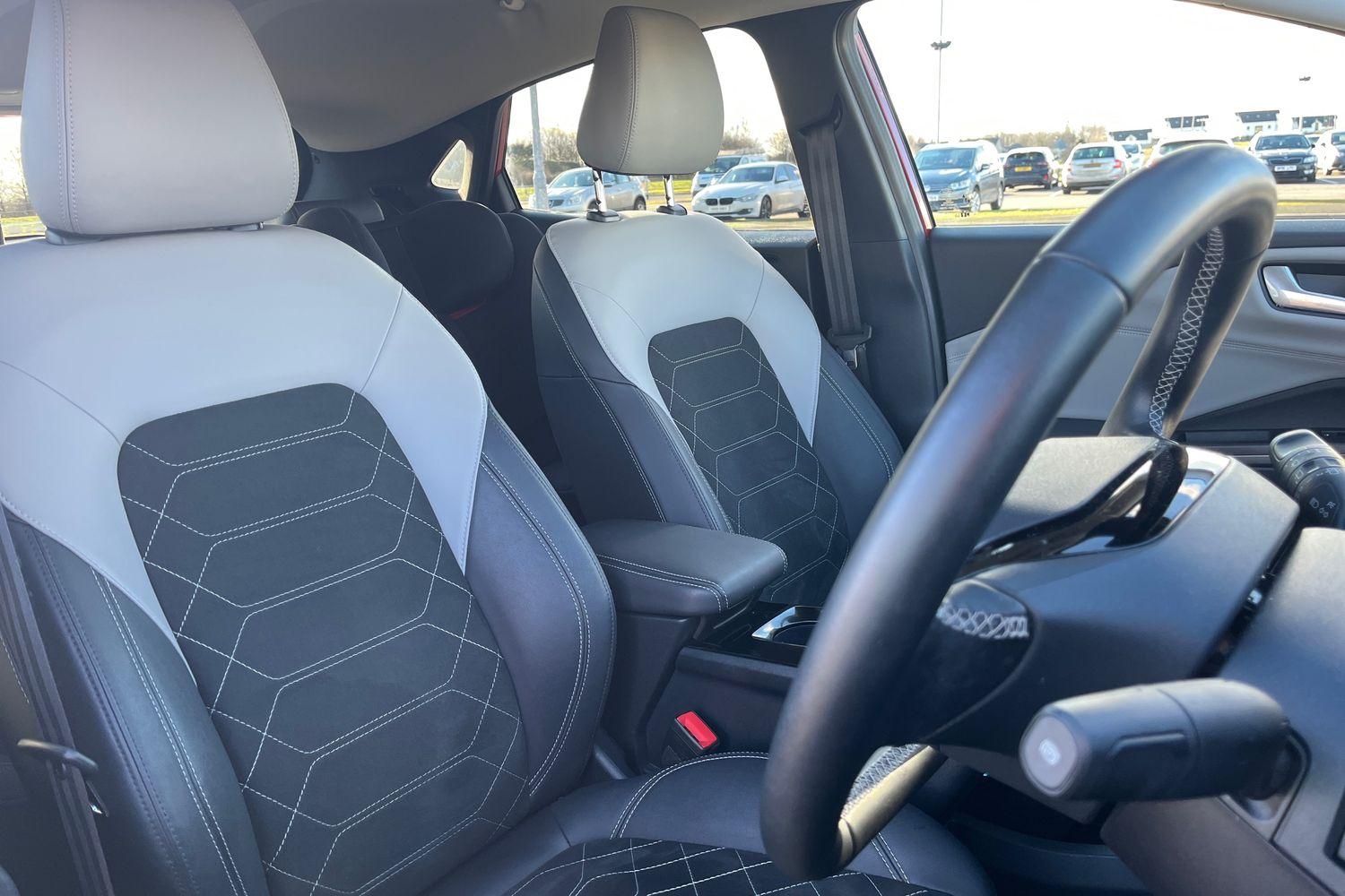 Ford Puma Gen-E Photo 16