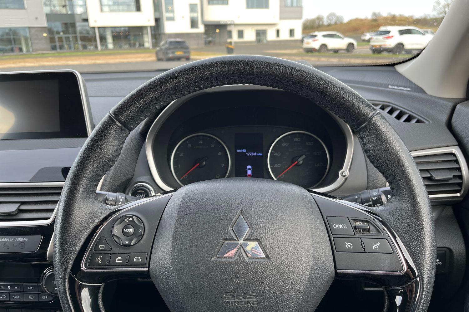 Mitsubishi ECLIPSE CROSS Photo 11