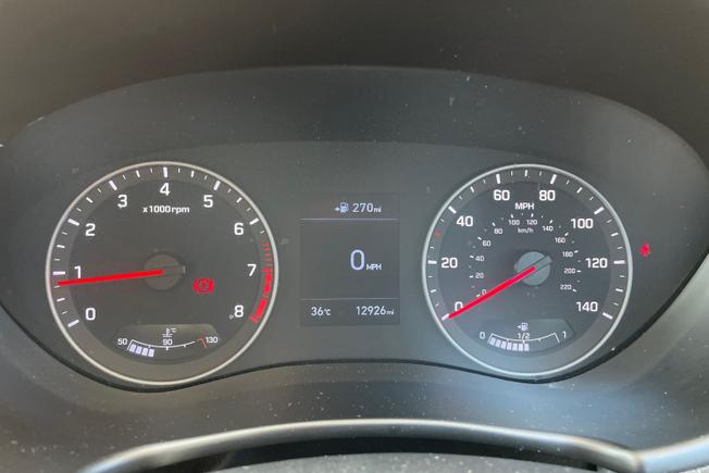 HYUNDAI i20 Photo 15