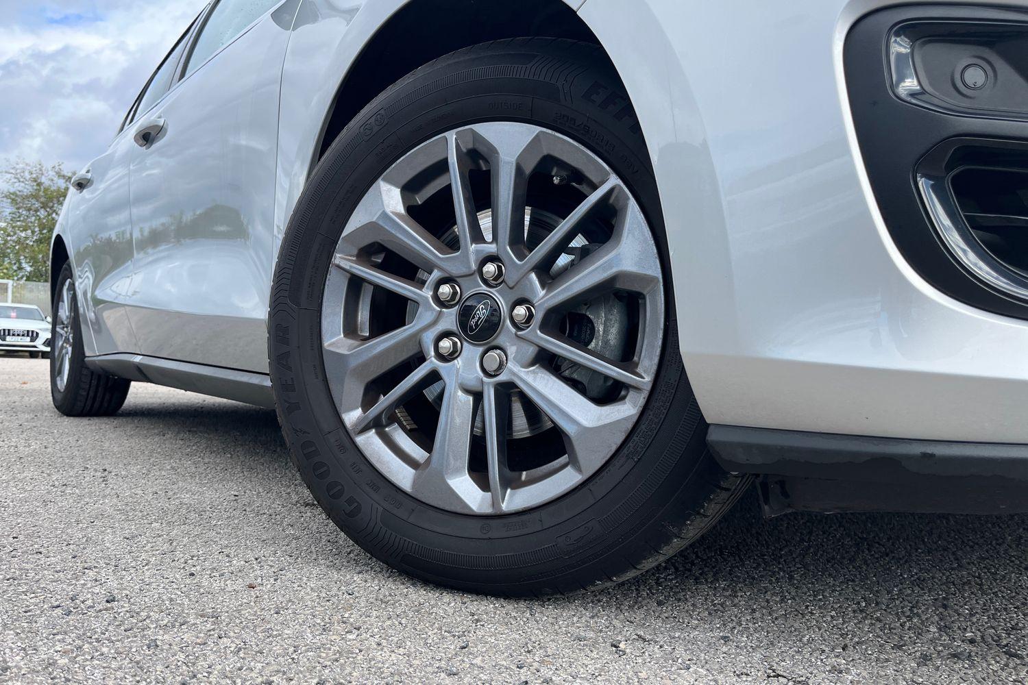Ford Focus Photo 7