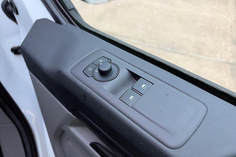 Ford TRANSIT CUSTOM Photo autoimg-c15b2bd0701cd41778efb5f7edefab3c5e873979.jpg