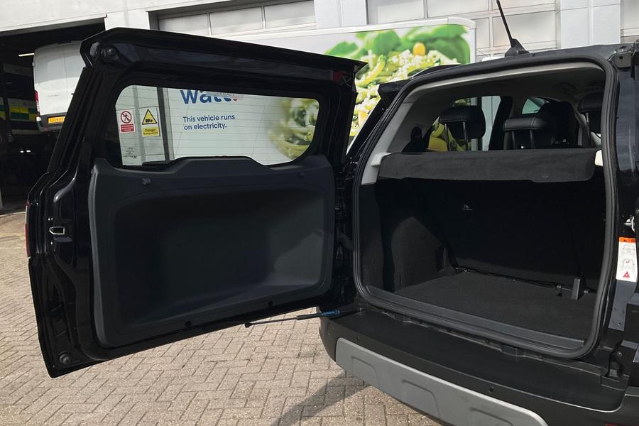 Ford EcoSport Photo autoimg-c15fff895958a584b57d088dd29f5dfd1a987a19.jpg