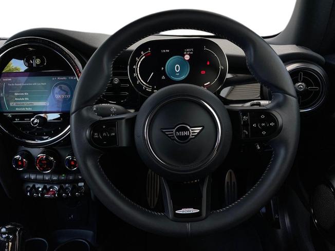 MINI Hatch Photo 11