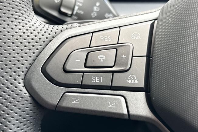 VOLKSWAGEN Tayron Photo 16