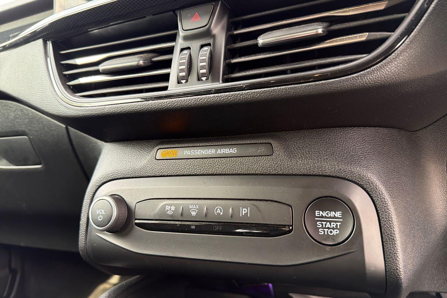 Ford FOCUS Photo 38