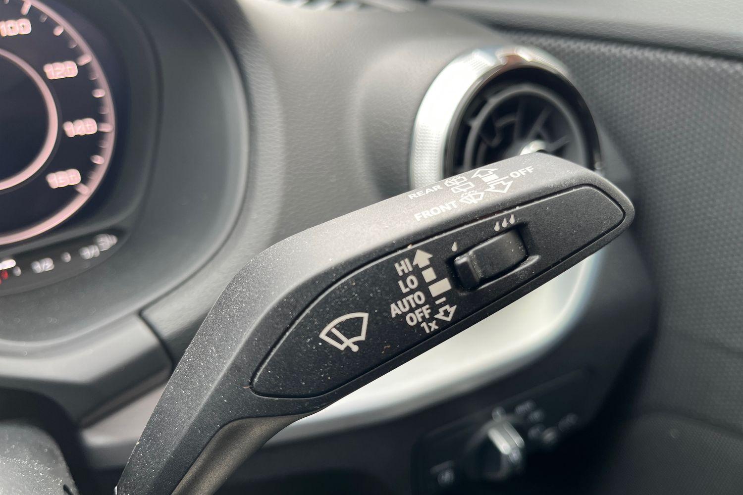 Audi Q2 Photo 14