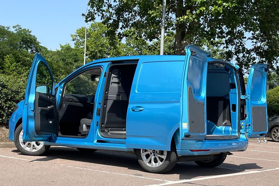 Ford TRANSIT CONNECT Photo autoimg-c175a2205e4cc753c2165b0fd6e6612c92a5fd16.jpg
