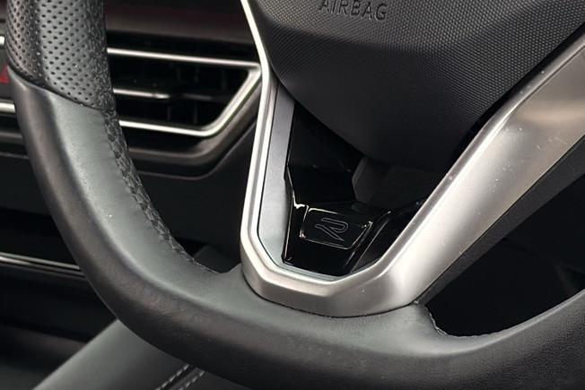 VOLKSWAGEN Tiguan Photo 37