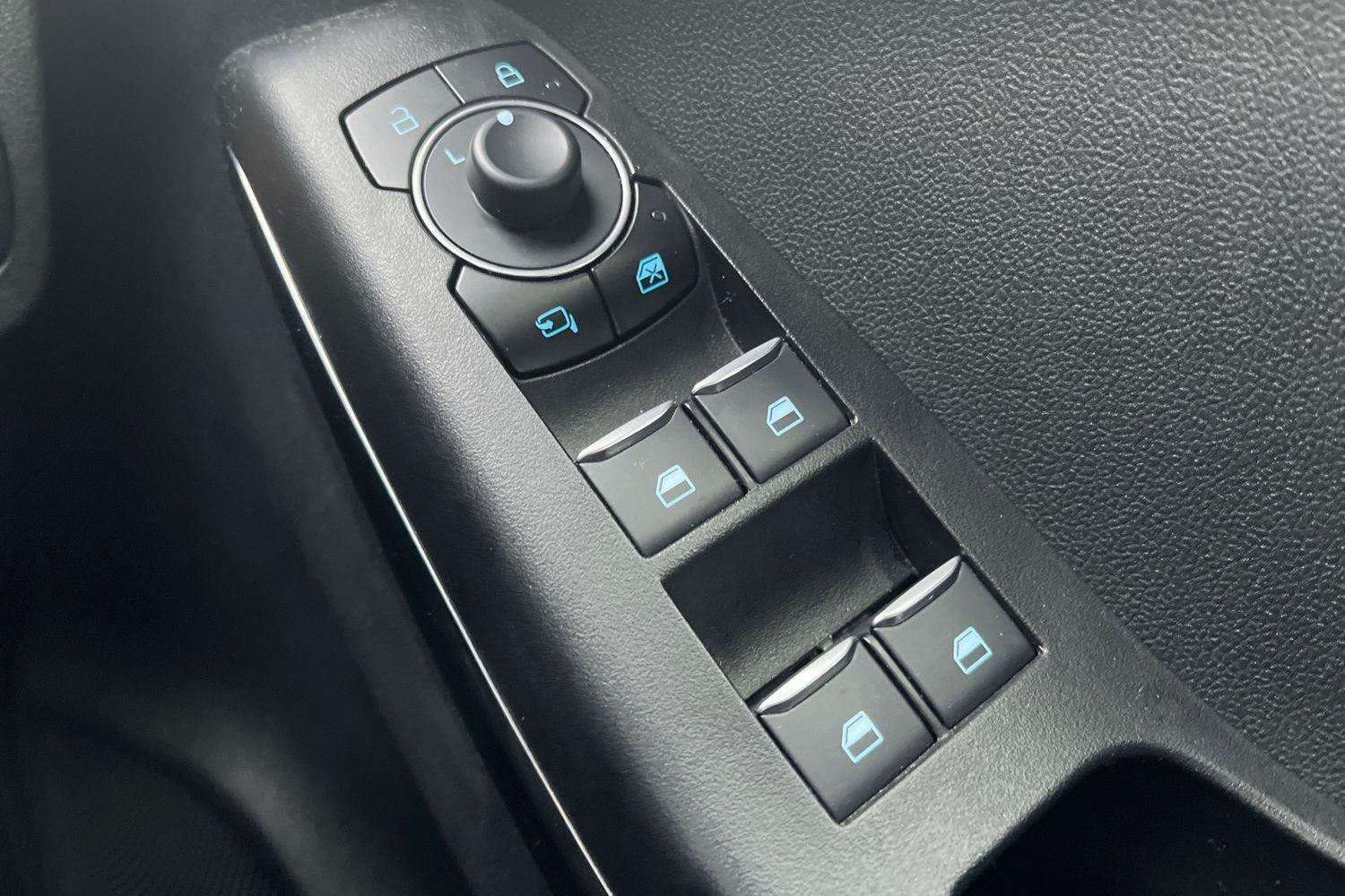 Ford KUGA Photo 15