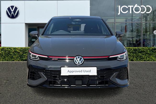 VOLKSWAGEN Golf Photo 8