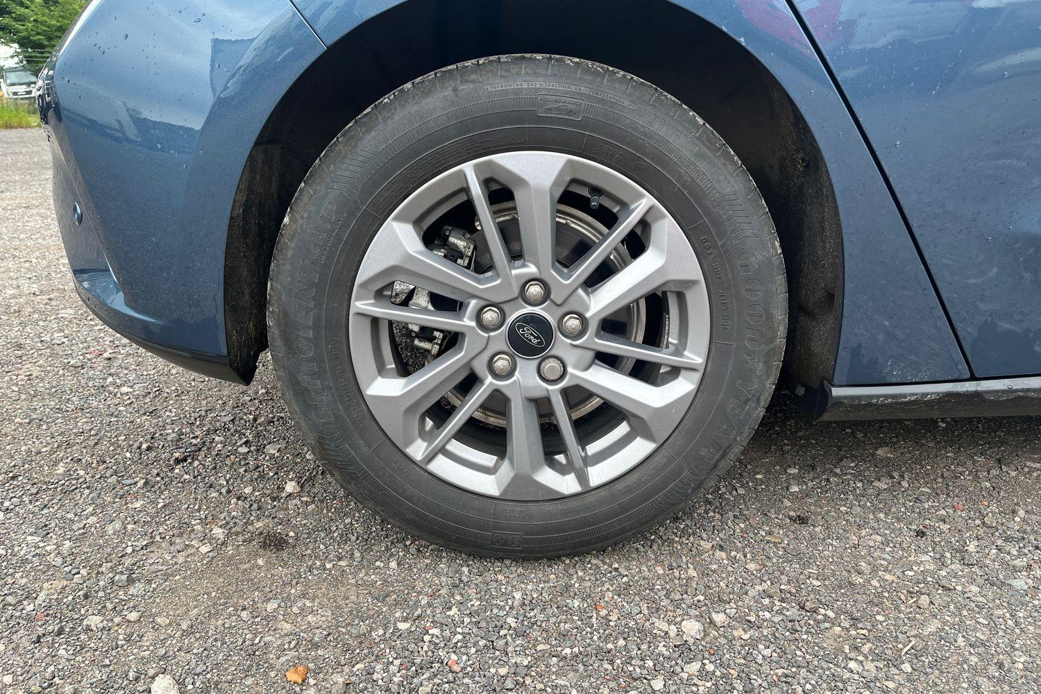 Ford Focus Photo 24