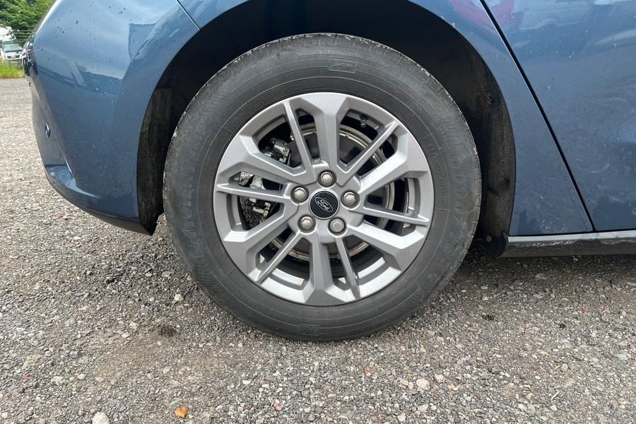 Ford Focus Photo autoimg-c17b1ed4585b96a5c6637e5b286871c407a3fa62.jpg