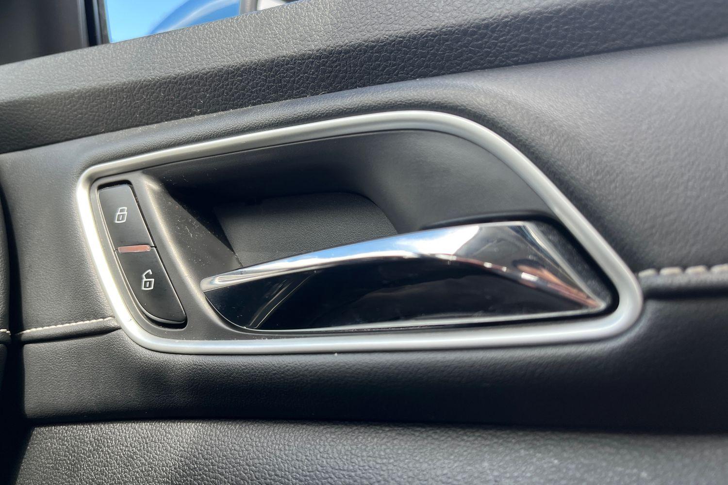 MG MG5 Photo 22
