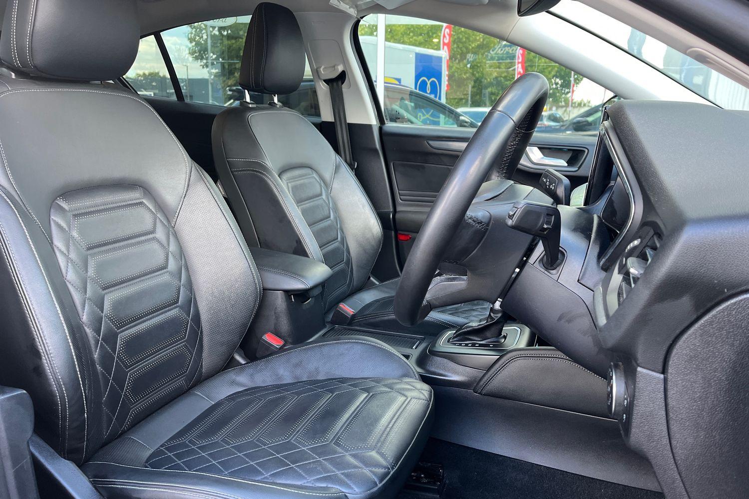 Ford FOCUS Photo 16