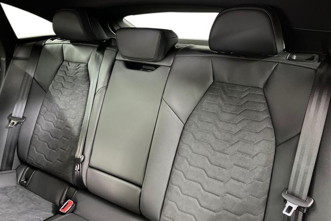 AUDI  A6 Photo 9