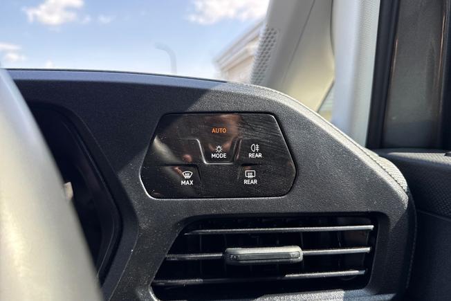 VOLKSWAGEN CADDY Photo 35