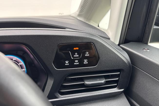 VOLKSWAGEN Caddy Photo 26