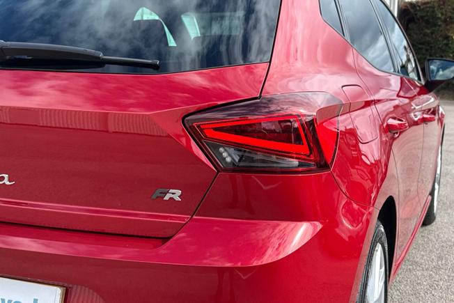 SEAT Ibiza Photo 18