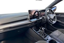 VOLKSWAGEN Golf Photo 2