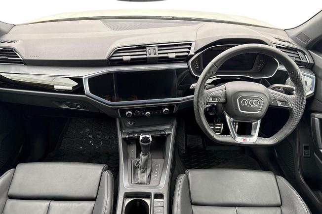AUDI Q3 Photo 10