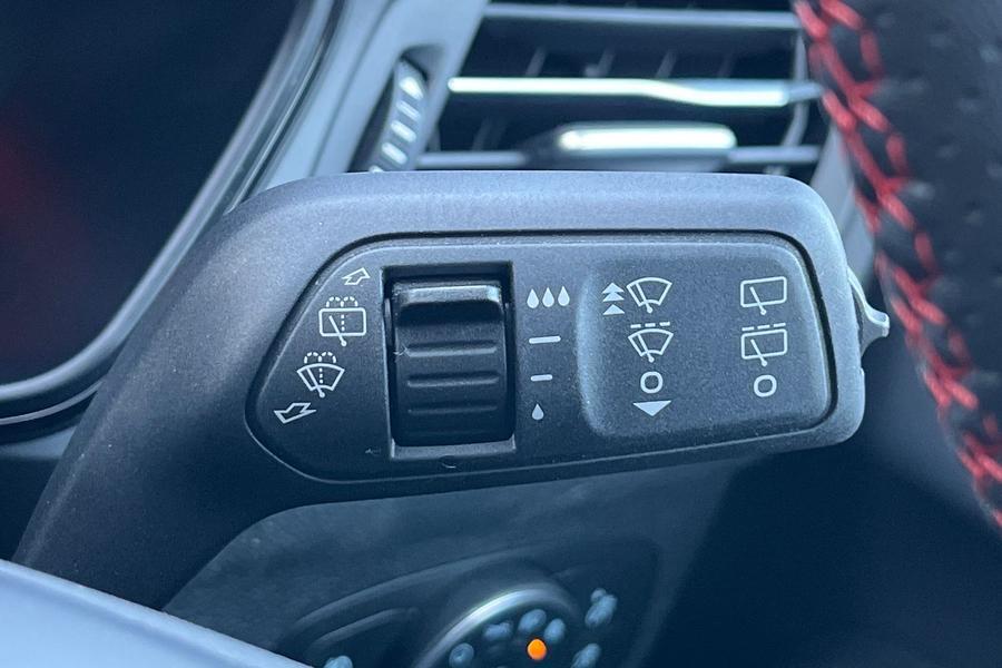 Ford Focus Photo autoimg-c18ed219803d6c581354aeb68095de117087a5a7.jpg