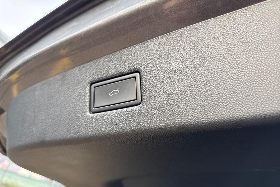 Ford Explorer Photo autoimg-c1978656d1c0c35ee15bd2b2d934549de7f24f88.jpg