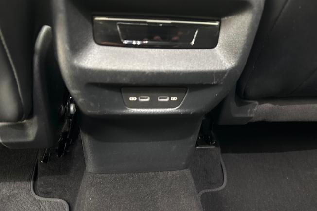 VOLKSWAGEN Tiguan Photo 32