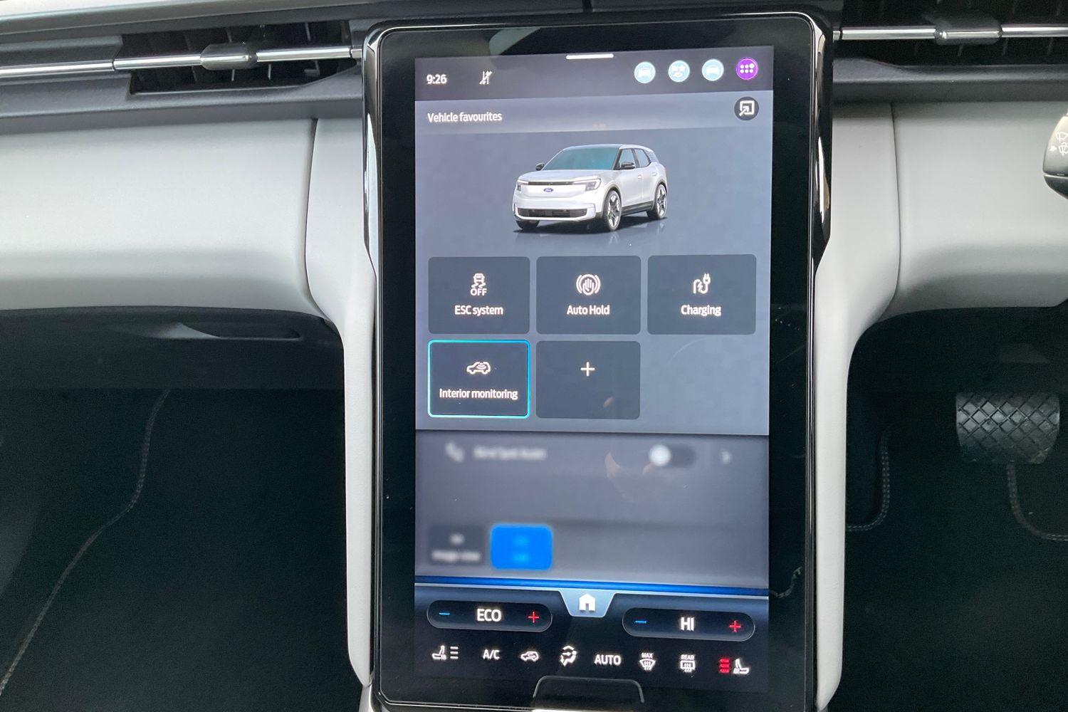 Ford EXPLORER Photo 26