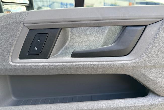 VOLKSWAGEN Crafter Photo 35