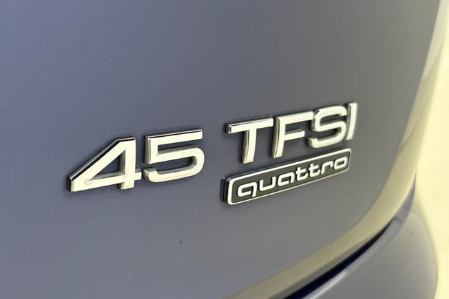 AUDI Q5 Photo 22