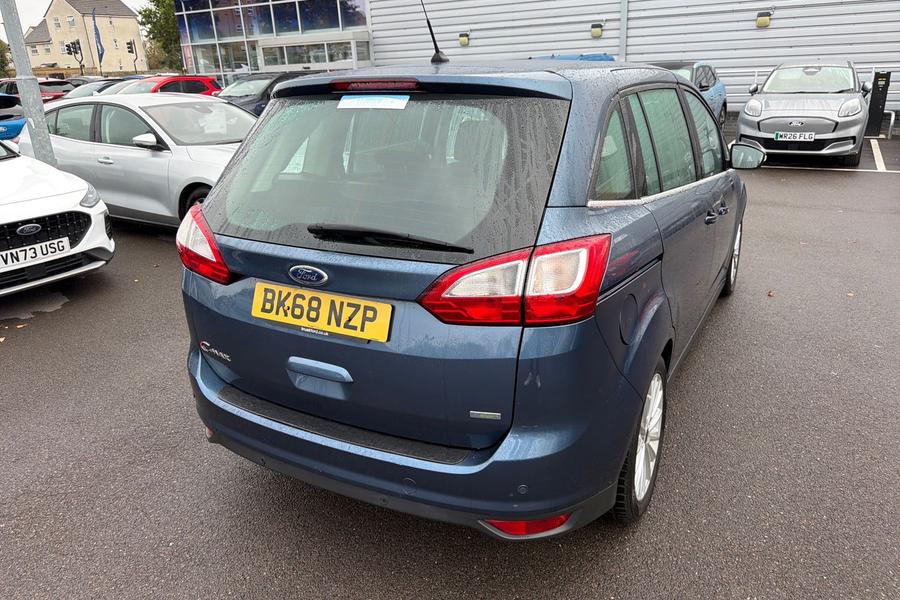 Ford GRAND C-MAX Photo autoimg-c1a7f2de605130bebdb5956fdb57e0496d276040.jpg