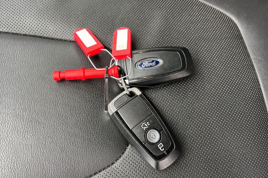 Ford MONDEO Photo autoimg-c1a8e8b63bec0f7d05208fecd9ab3a8306f71b83.jpg