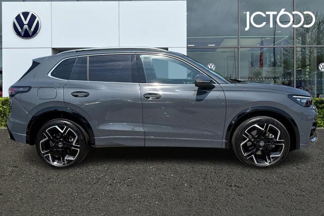 VOLKSWAGEN Tiguan Photo 4