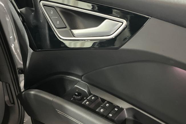 AUDI Q4 E-Tron Photo 25