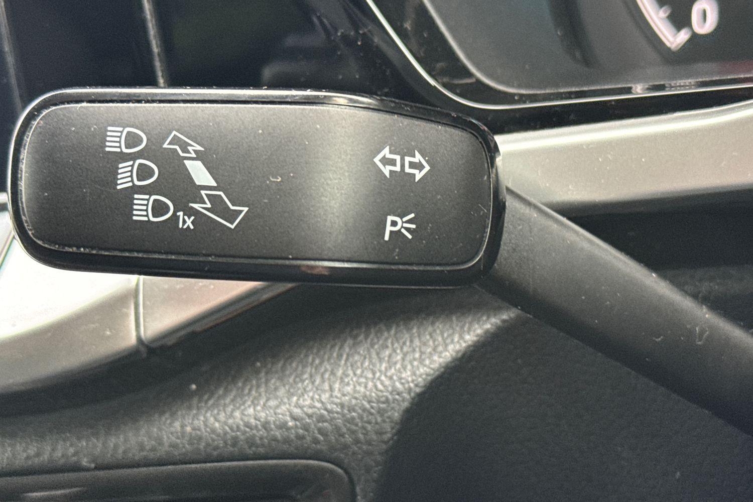 Ford TOURNEO CONNECT Photo 13