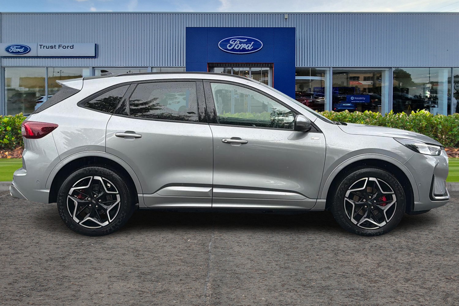 Ford Kuga Photo 2