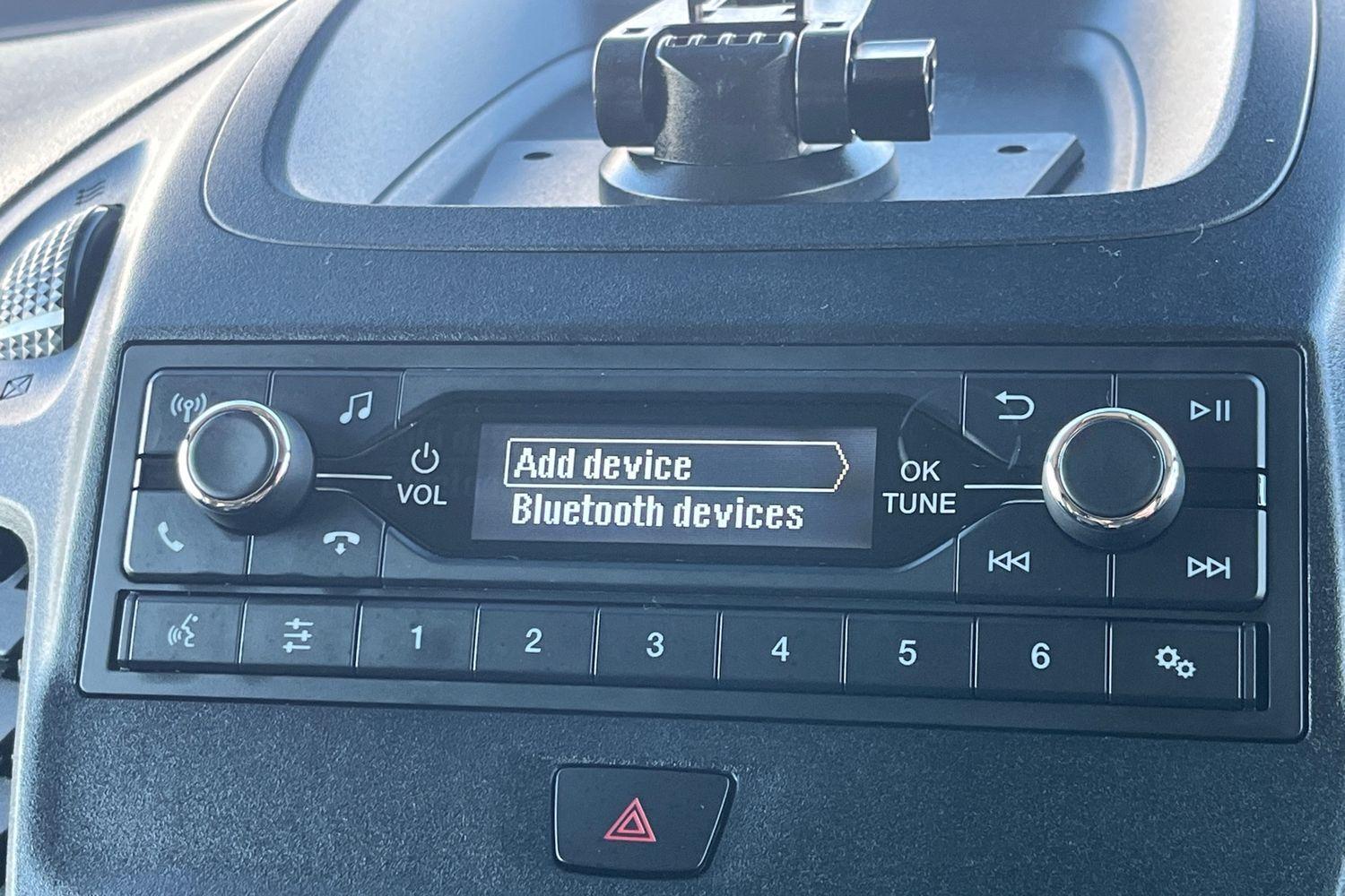 Ford TRANSIT CONNECT Photo 17